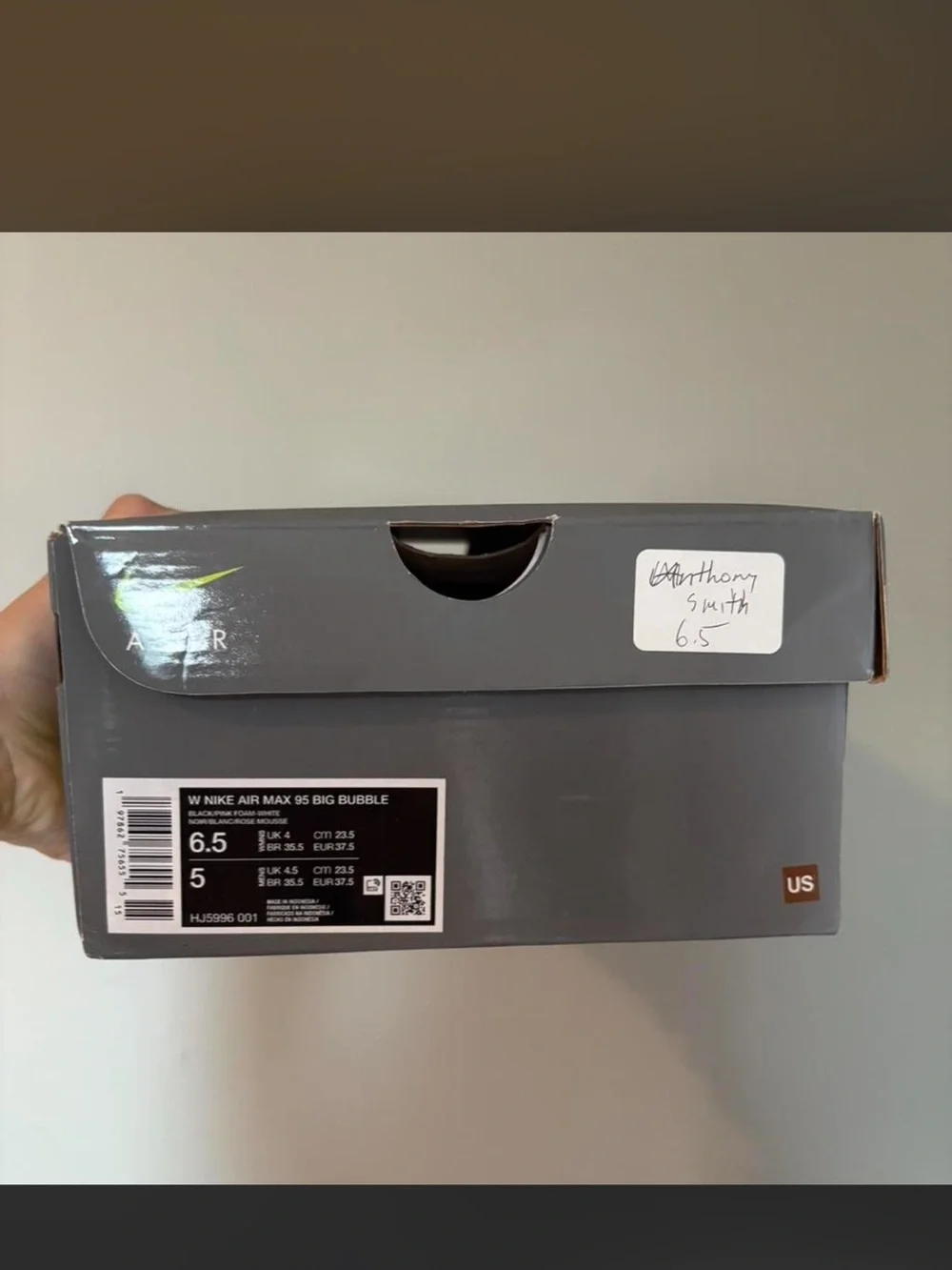 NEVER WORN - Nike Women’s Air Max 95 Sneakers — Gray with Pink Accents